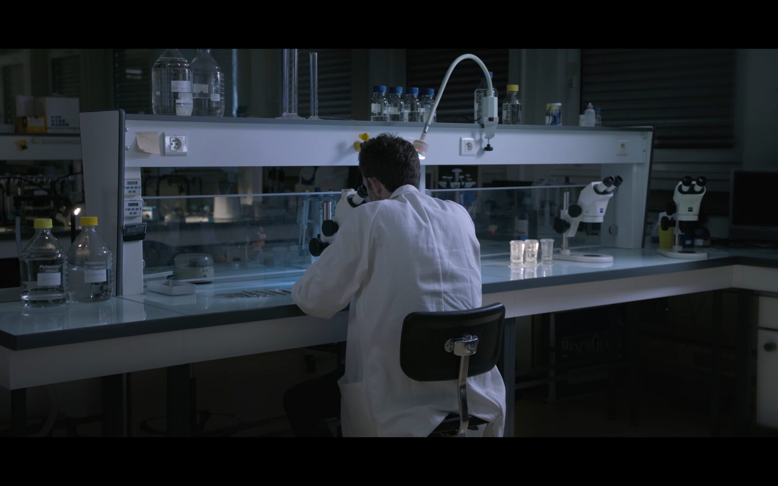 Laboratoire de biologie, Tirésias